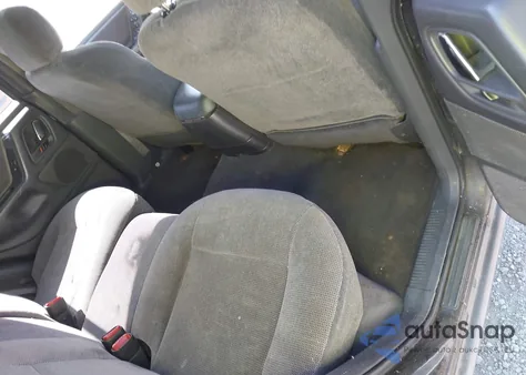 2000 Jeep Grand Cherokee Laredo from USA, damaged, VIN 1J4GW48S2YC267946